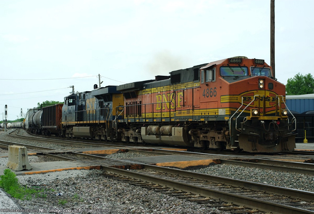 BNSF 4866